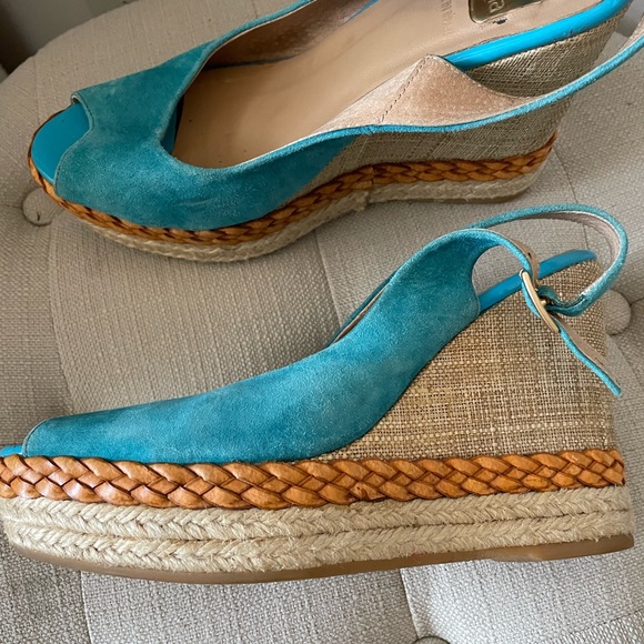 Size 8 turquoise suede espadrilles. 1.5” platform plus 3.5” heel. - Picture 3 of 4